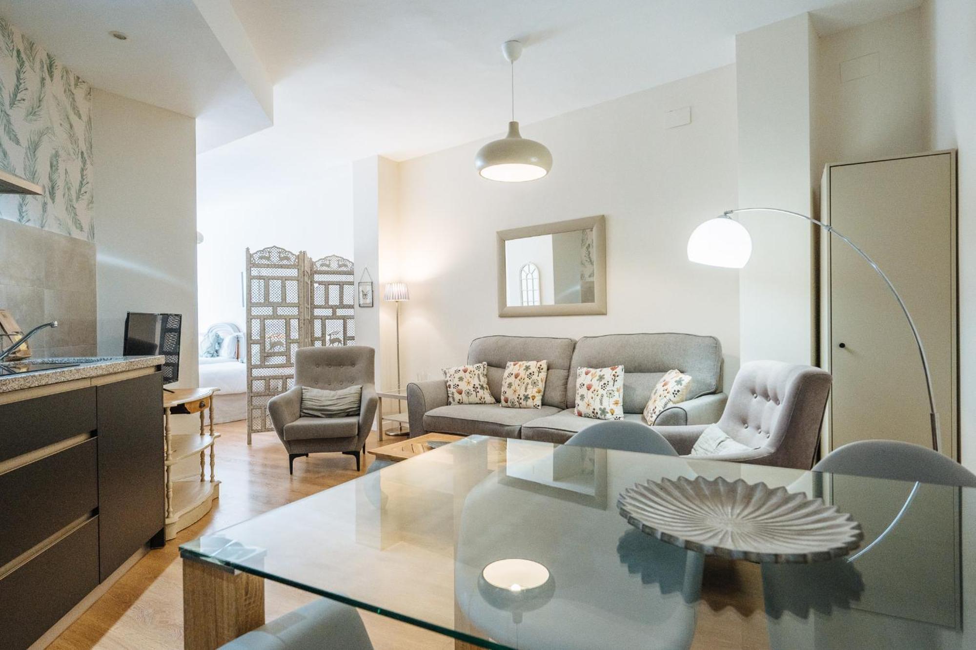 Ferienwohnung Sierpes 54, By Homing U Sevilla Exterior foto